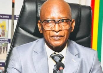 Incendies répétés dans le pays : le Ministre Yaya Kaïraba Kaba soupçonne des causes criminelles et salue la mise à disposition d’un numéro vert (les raisons)