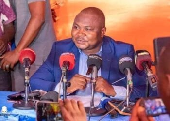 Retour à l&rsquo;ordre constitutionnel : Daniel Kolié, un acteur politique, s&rsquo;en prend aux pourfendeurs du PM Bah Oury (tribune)