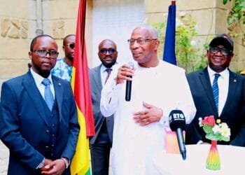 JO 2024 : le premier ministre est arrivé à Paris avec la délégation guinéenne