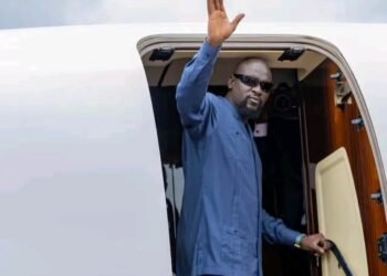 Aéroport AST : le Général Mamadi DOUMBOUYA en route pour assister au Forum sur la Coopération sino-Sino-Africaine à Pékin