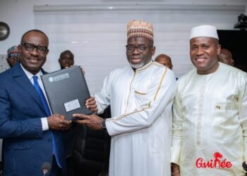 La Guinée signe avec la BIDC, 2 accords de financement d’un montant de 63 millions USD pour des projets d’adduction d’eau potable en faveur des populations rurales