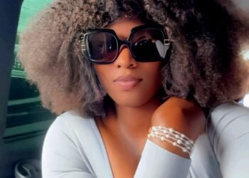 Aéroport de Conakry : Yama Séga demande le limogeage de la gestionnaire de la salle VIP