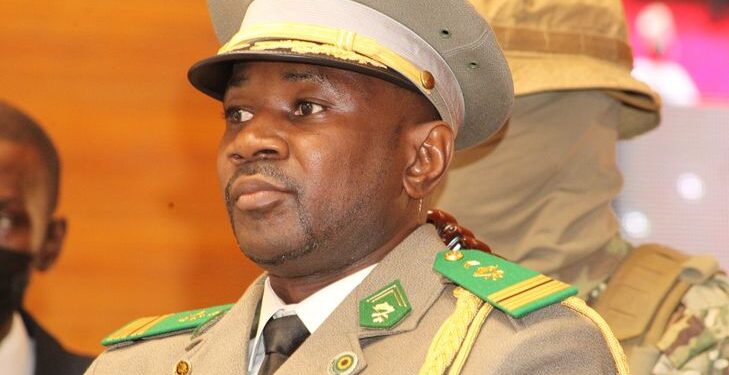 (210607) -- BAMAKO, June 7, 2021 (Xinhua) -- Assimi Goita (front) is seen during his swearing in ceremony for Mali's transitional president in Bamako, Mali, on June 7, 2021. Colonel Assimi Goita was officially sworn in as Mali's transitional president by the Supreme Court on Monday. (Photo by Habib Kouyate/Xinhua) (MaxPPP TagID: xnaphotostwo378116.jpg) [Photo via MaxPPP]