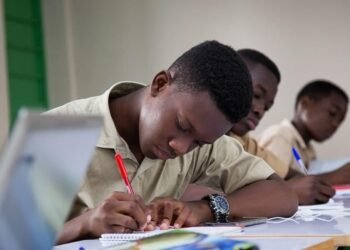 Rentrée scolaire 2024-2025 : élèves et parents d’élèves en colère contre plusieurs points (réactions)