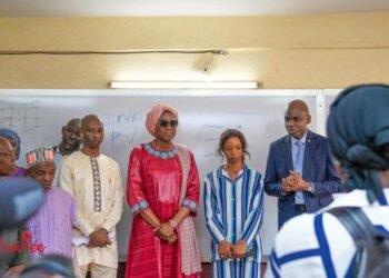 Conakry : la ministre Aminata KABA lance les épreuves du concours d’accès aux écoles de santé