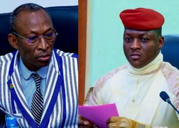 Burkina Faso : tensions culturelles et dissolution du gouvernement Kyélem de Tambéla