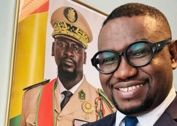 Le « caméléon gigolo » d’Abidjan decide enfin de la rouvrir