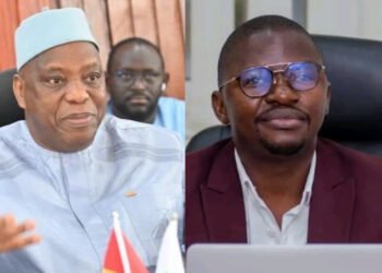 La constitution « déjà prête » : « Un ministre des Affaires étrangères n’en sait absolument rien »