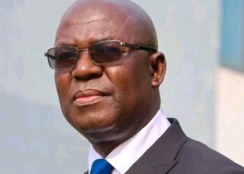 Faya MILLIMOUNO contre une candidature de Mamadi DOUMBOUYA et dénonce des restrictions des activités de son parti 