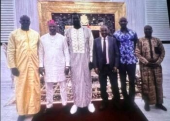 Photo des cadres de l’UFDG avec DOUMBOUYA : « …moi-même, je vais le rencontrer… », réagit Joachim Baba